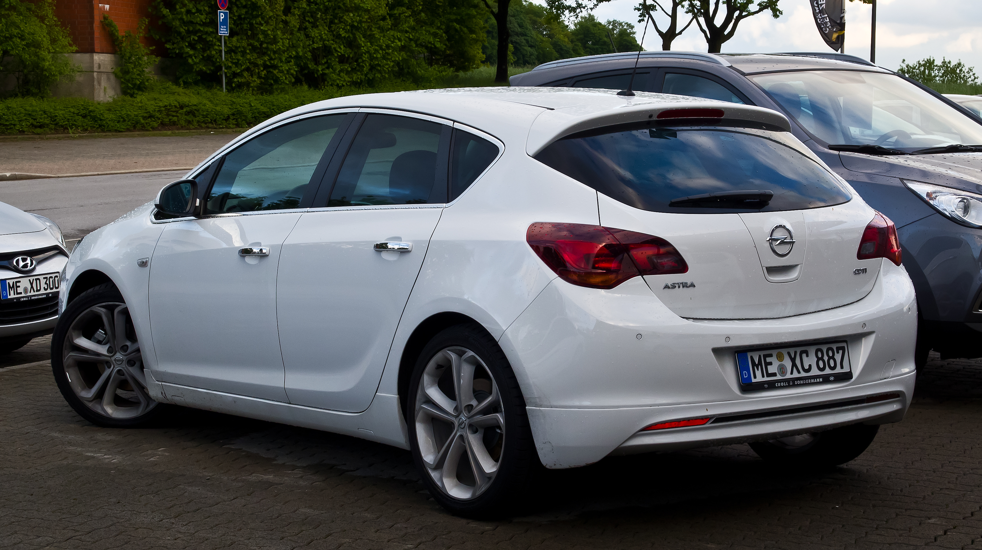 Astra 1.7 download. Opel Astra j. Opel Astra 2013 хэтчбек.